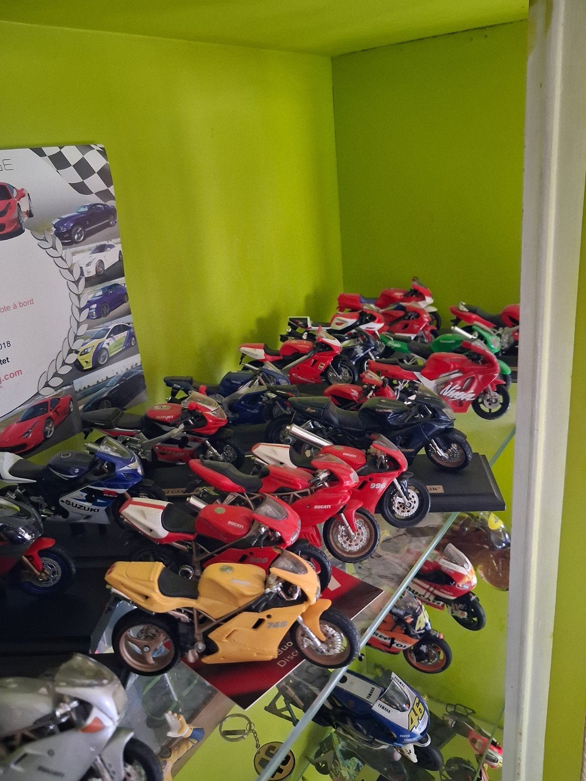 moto miniature, Enlèvement