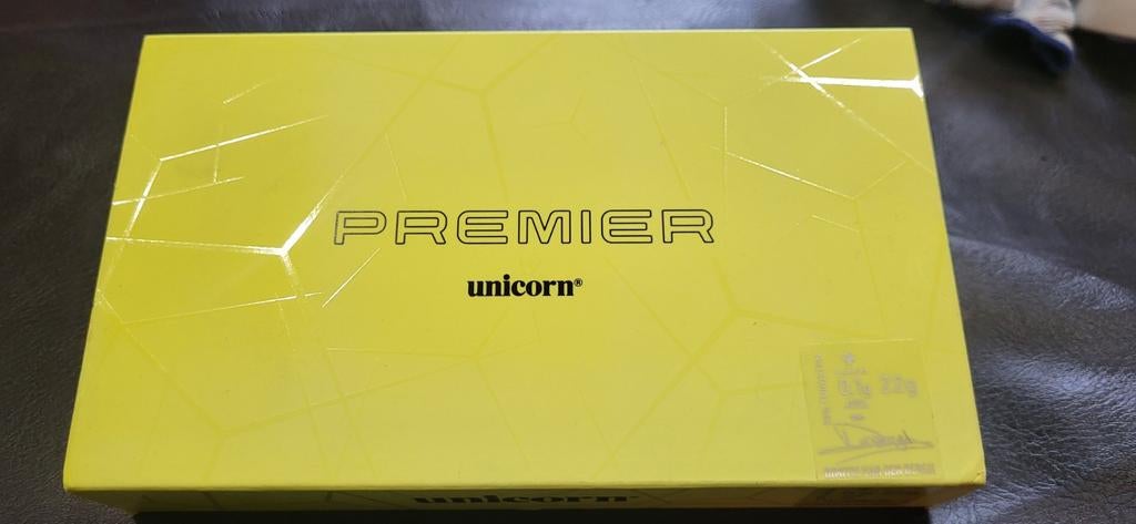 Dartspijlen Unicorn Dimitri Van Den Bergh 22gram, Sport en Fitness, Darts, Ophalen, Pijlen