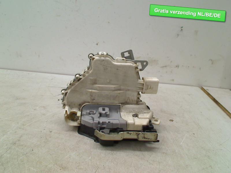 SERRURE DE PORTE AVANT DROITE A4 Avant (B8) (8J2837016C), Autos : Pièces & Accessoires, Carrosserie & Tôlerie, Dhr. R. de Gouw
