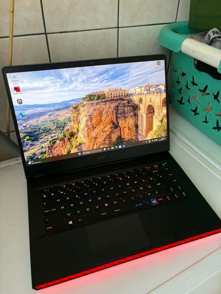 Game pc moet weg, Enlèvement, Comme neuf