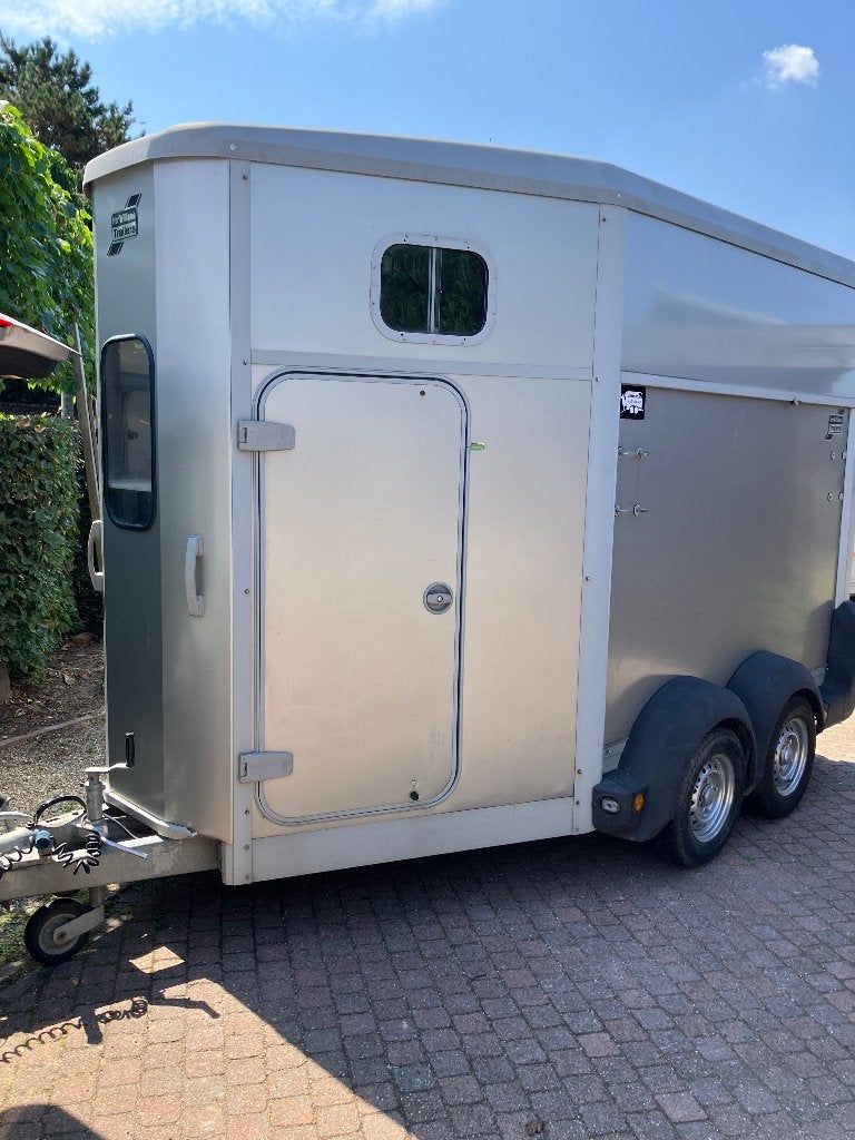 Ifor Williams HB511 met zadelkamer, Dieren en Toebehoren, Paarden en Pony's | Trailers en Aanhangwagens, Ophalen, Zo goed als nieuw