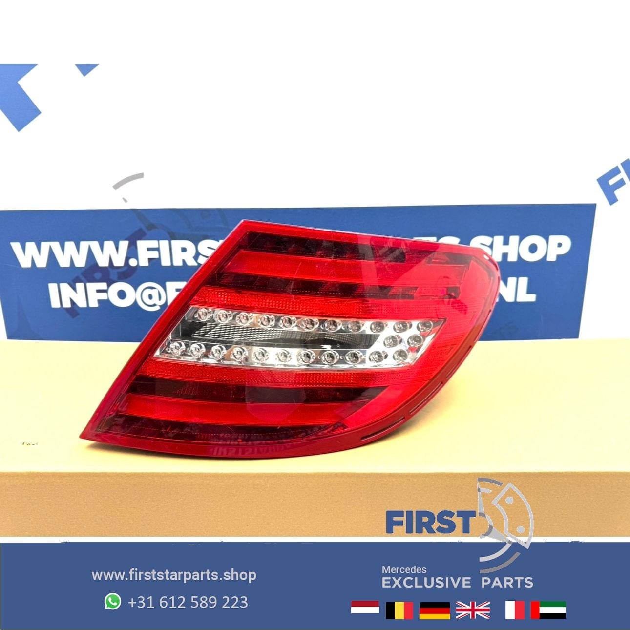 W204 C63 AMG ACHTERLICHT RECHTS A2048202764 FACELIFT LED ORI, Auto-onderdelen, Gebruikt, -, Ophalen of Verzenden, -