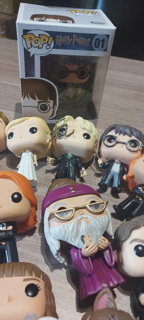 Lot 10 figurines + un pop, Enlèvement, Comme neuf