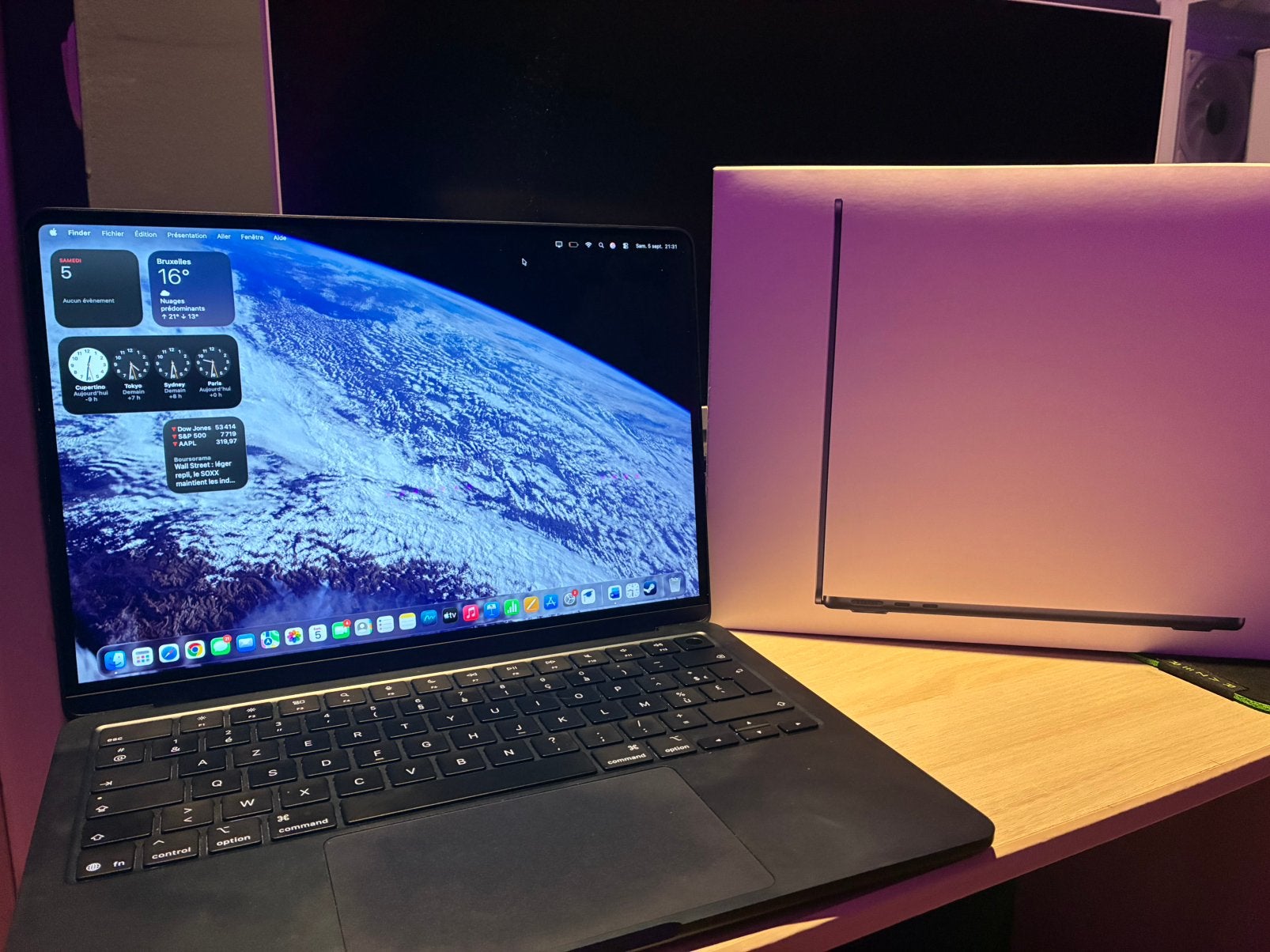 MacBook air m4, 256 GB, 13 pouces, Comme neuf, Azerty
