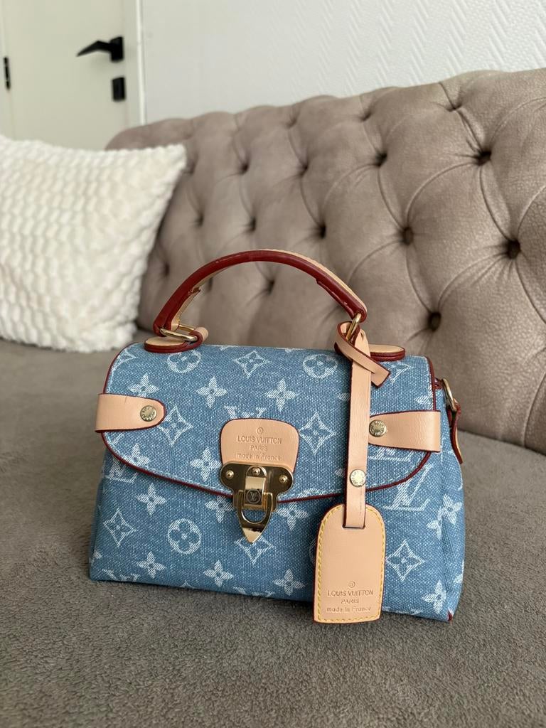 Elegante blauwe handtas - Nooit gedragen, Handtassen en Accessoires, Tassen | Damestassen, Ophalen of Verzenden, Nieuw, Blauw