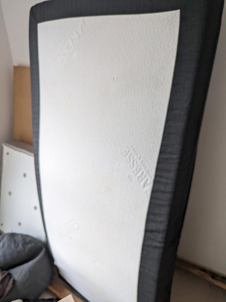 gratis 2x caresse Boxpring matrassen 90 op 180 cm, Ophalen