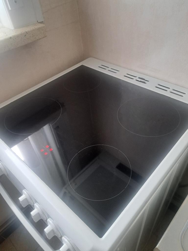 Kookfornuis Beko Izegem, Elektronische apparatuur, Fornuizen, Ophalen, Gebruikt, Vrijstaand, 4 kookzones