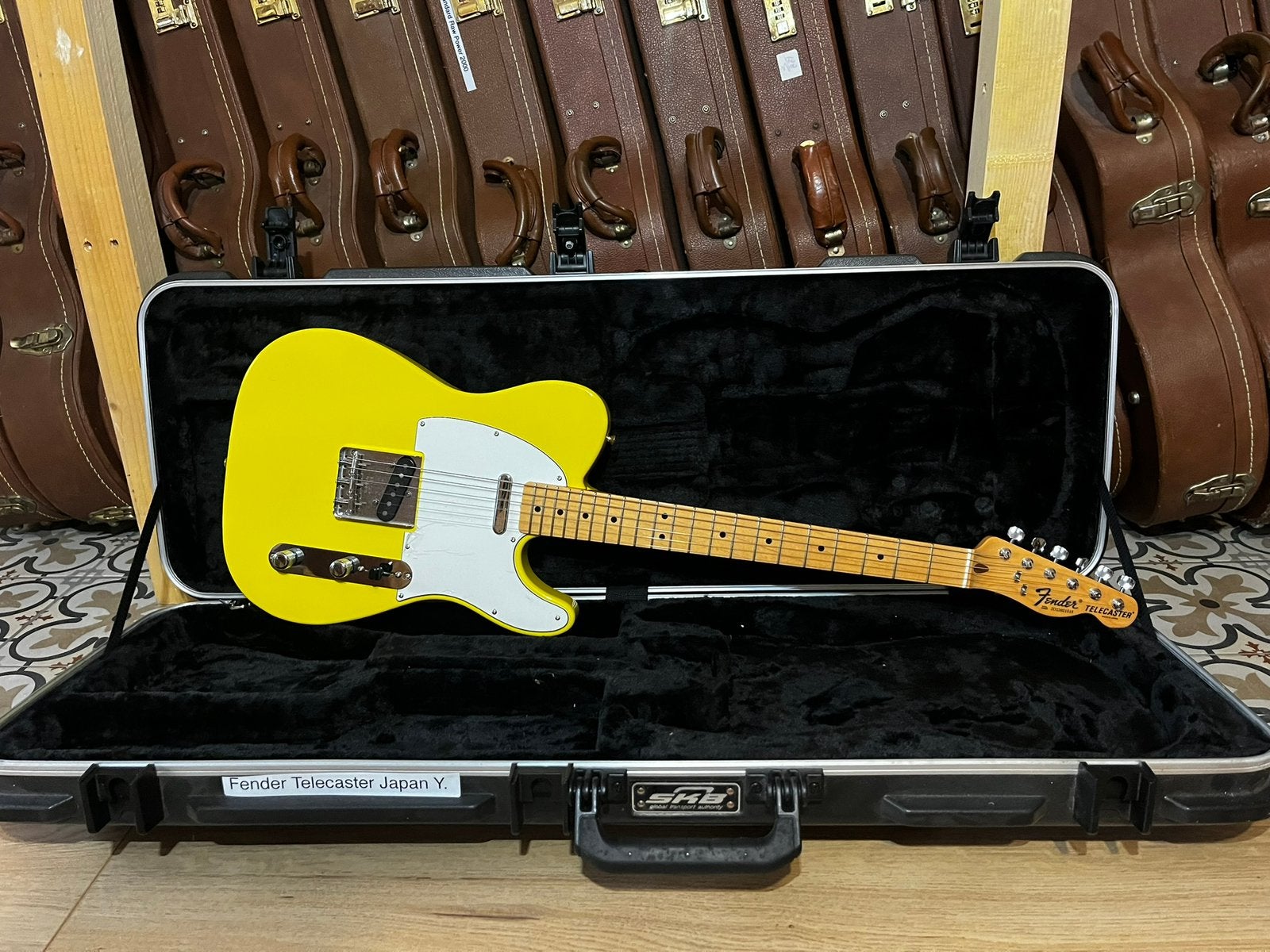 Fender MIJ Limited International Color Telecaster Yellow, Ophalen