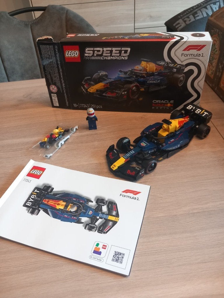 Lego 77243: Red Bull, Lego, Zo goed als nieuw, Compleet, Complete set