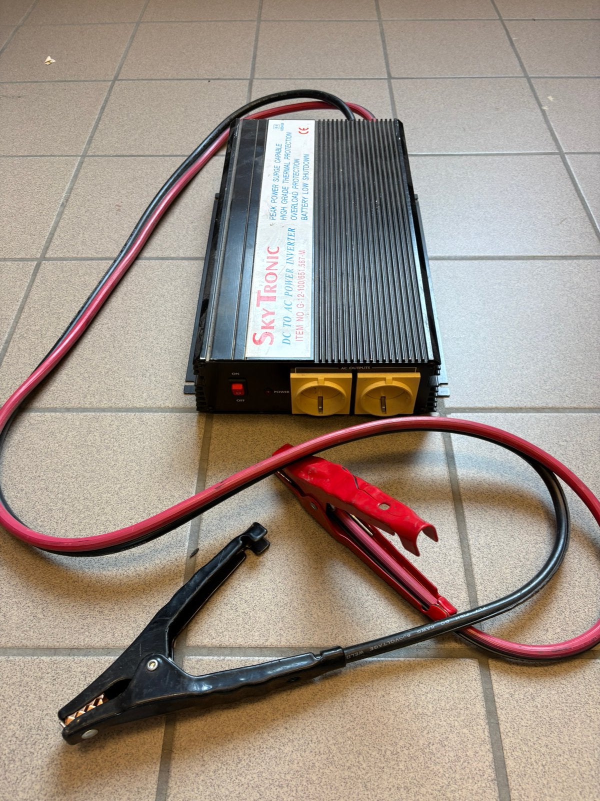 Onduleur 12Vdc 230 Vac 1000w, Autos : Pièces & Accessoires, Utilisé