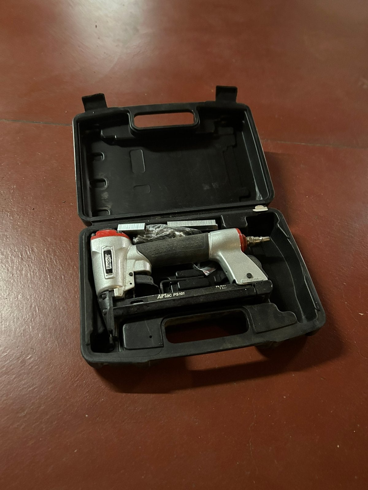 Airtac PS101 nietpistool, Doe-het-zelf en Bouw, Ophalen, Zo goed als nieuw