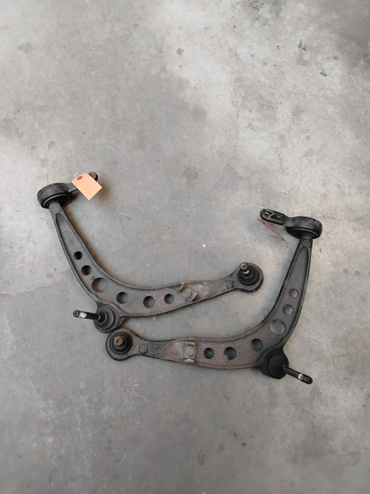 2 triangles avant BMW E36/ COMPACT  déportés  17", Autos : Pièces & Accessoires, Enlèvement ou Envoi, BMW