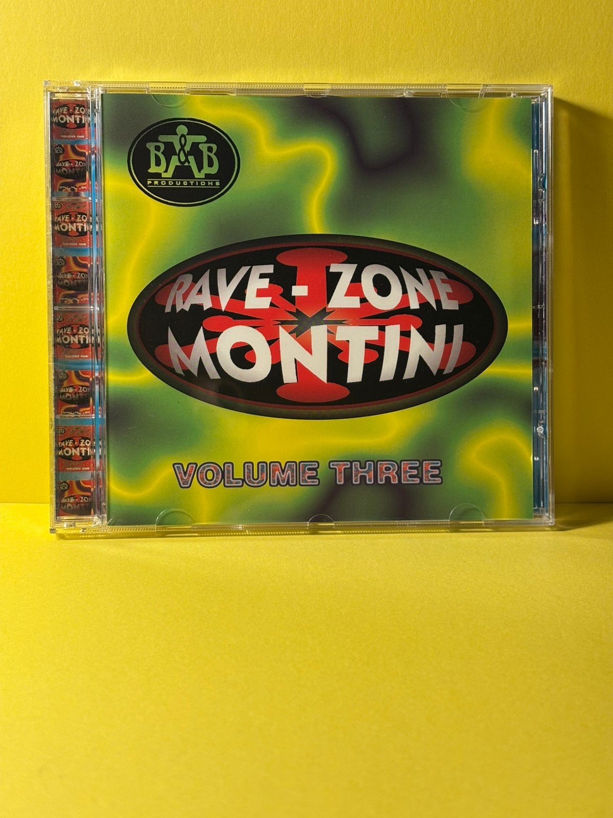 Rave-zone montini volume three, Verzenden, Zo goed als nieuw