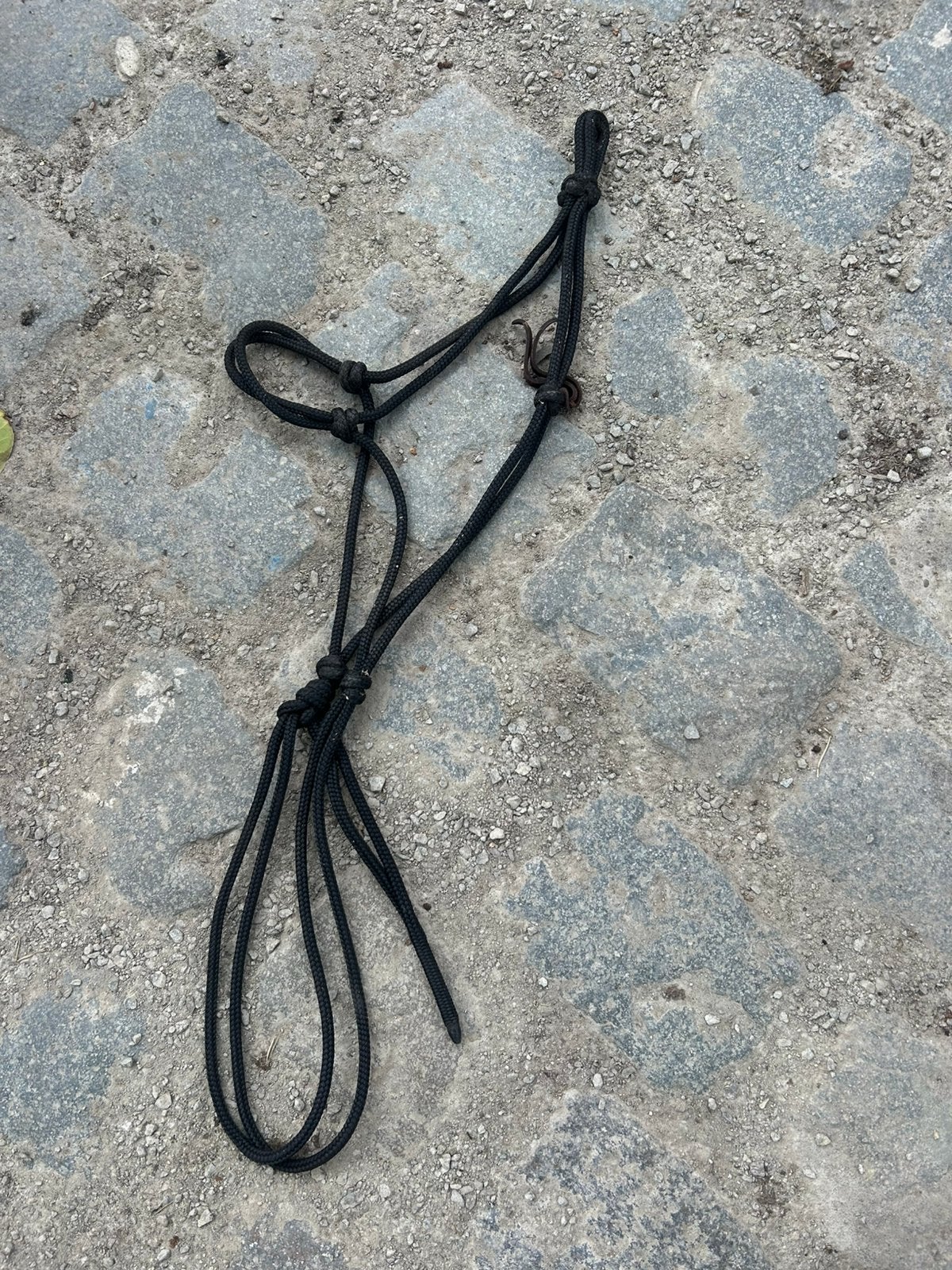 Licol en corde, Enlèvement, Comme neuf