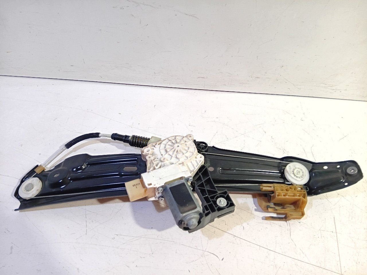 Raammechaniek elektrisch rechts achter BMW 5 serie, Onderdelen@venauto.nl, Van der Ven Autorecycling B.V., Gebruikt, Ettenseweg 76, 4706 PB Roosendaal, The Netherlands