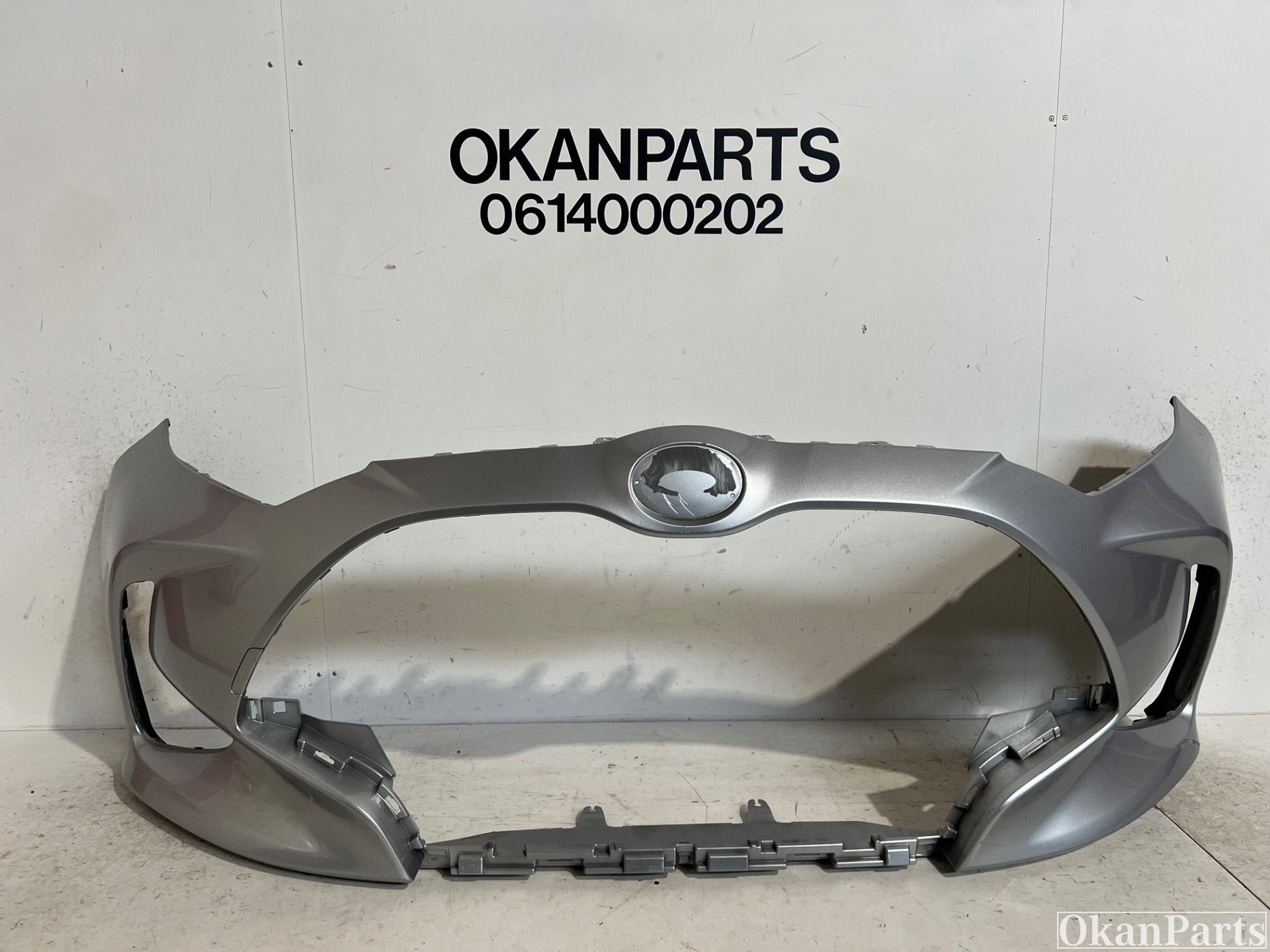 Pare-chocs avant Toyota Yaris XP210 52119-ODAOO, Info@fabrikant.eu, Fabrikant BV, Pare-chocs, Fabrikantstraat 1
1000 AA  Amsterdam, NL