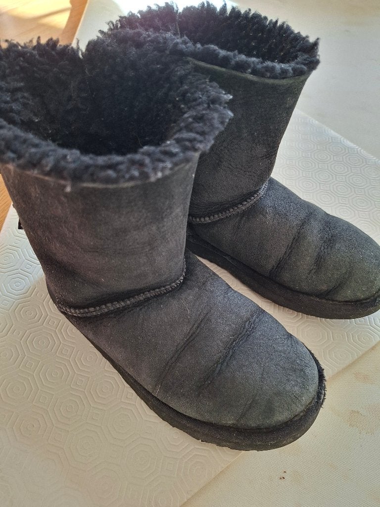 Zwarte uggs maat 36, gedrage, Kleding | Dames, Zwart, Lage of Enkellaarzen, Ophalen of Verzenden, Uggs