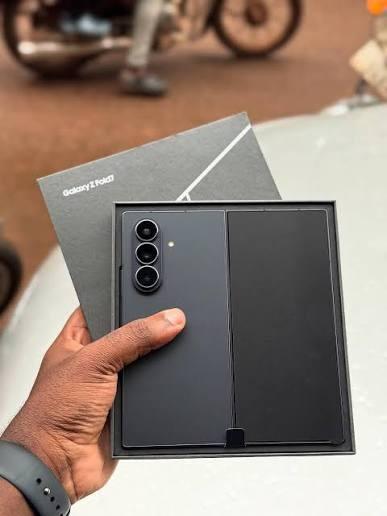 Samsung Z Fold 7 ruilen iPhone 17 Pro Max, Telecommunicatie, Ophalen, Zwart, Touchscreen, Zo goed als nieuw