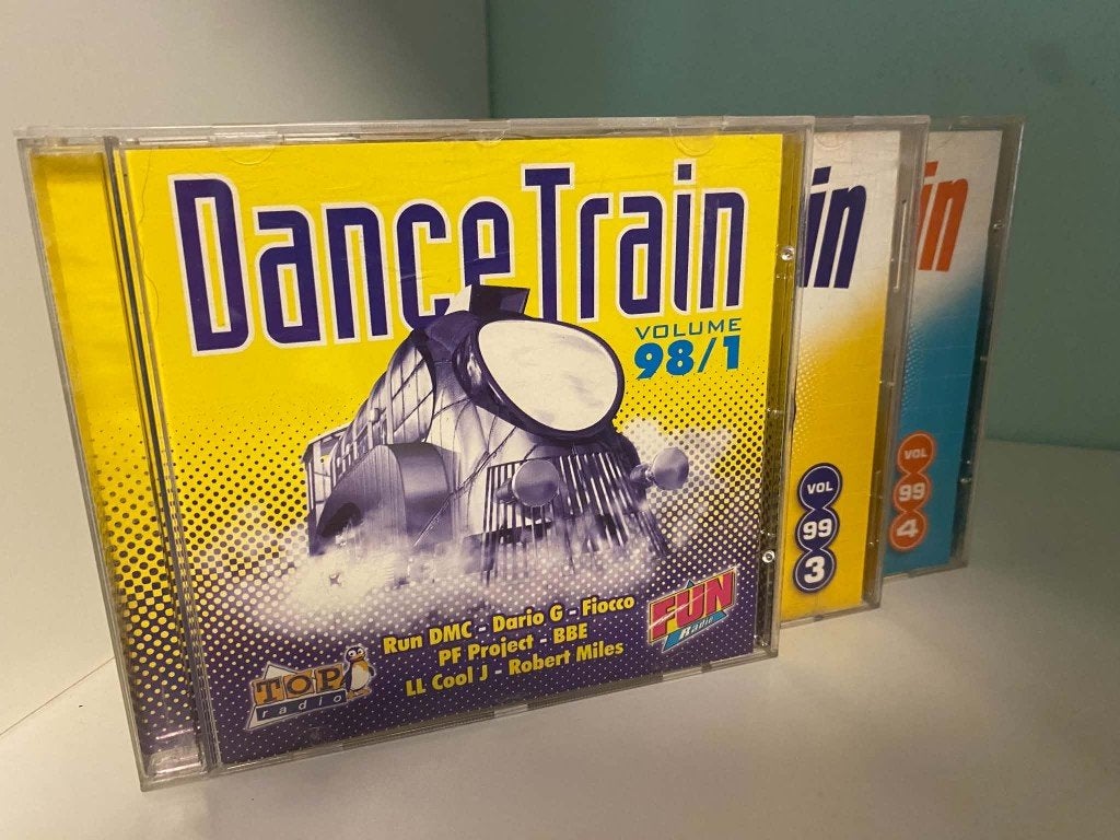 Dance train 98.1 / 99.3 / 99.4, Envoi, Utilisé, Dance, Compilation