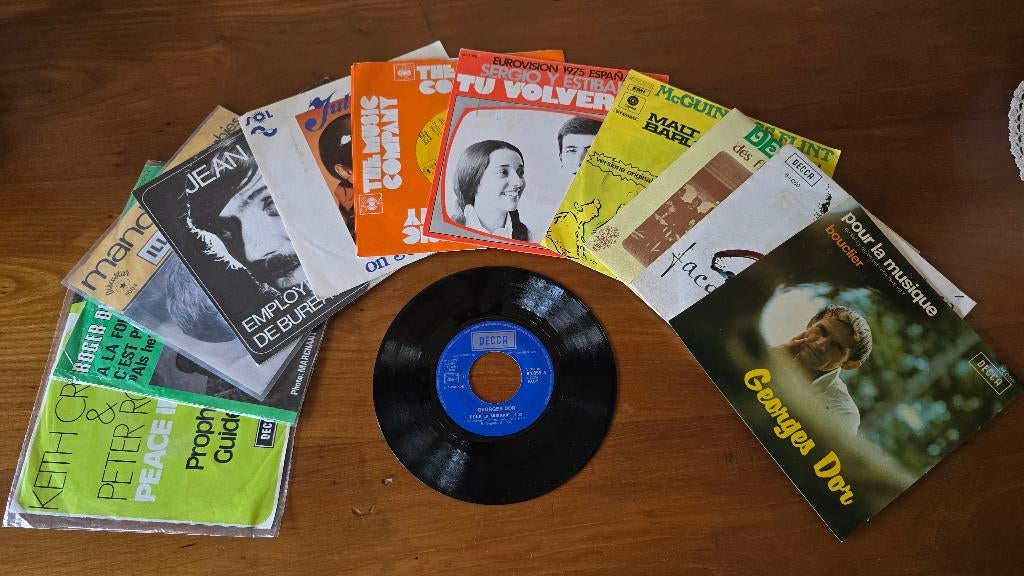 Lot 45T vinyles années 60-70 – Pop/Rock/Ch. – choix possible, Enlèvement ou Envoi, Utilisé