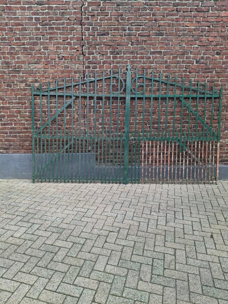 Oud ijzeren hek in 2 delen, Ophalen, Gebruikt, IJzer