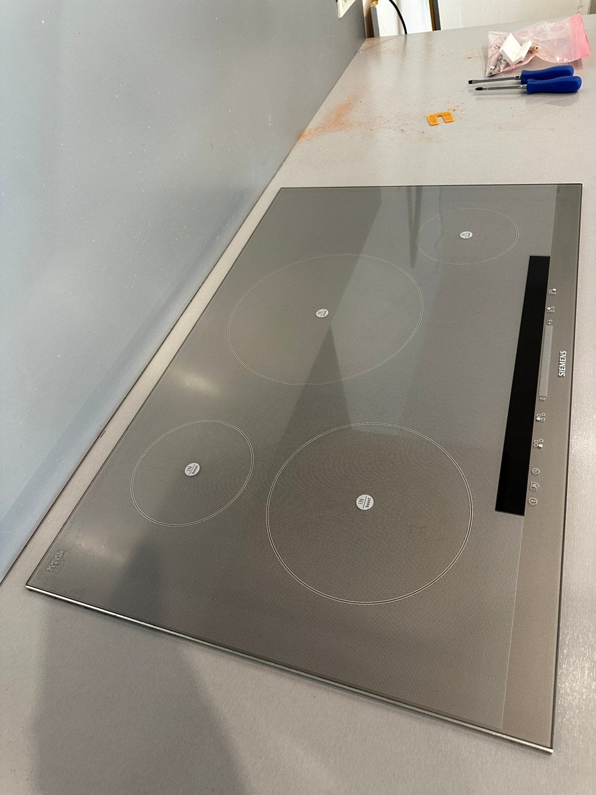 Cuisinière à induction Siemens EH879ML11/02, Electroménager, Tables de cuisson, 4 zones de cuisson, Encastré, Enlèvement, Utilisé