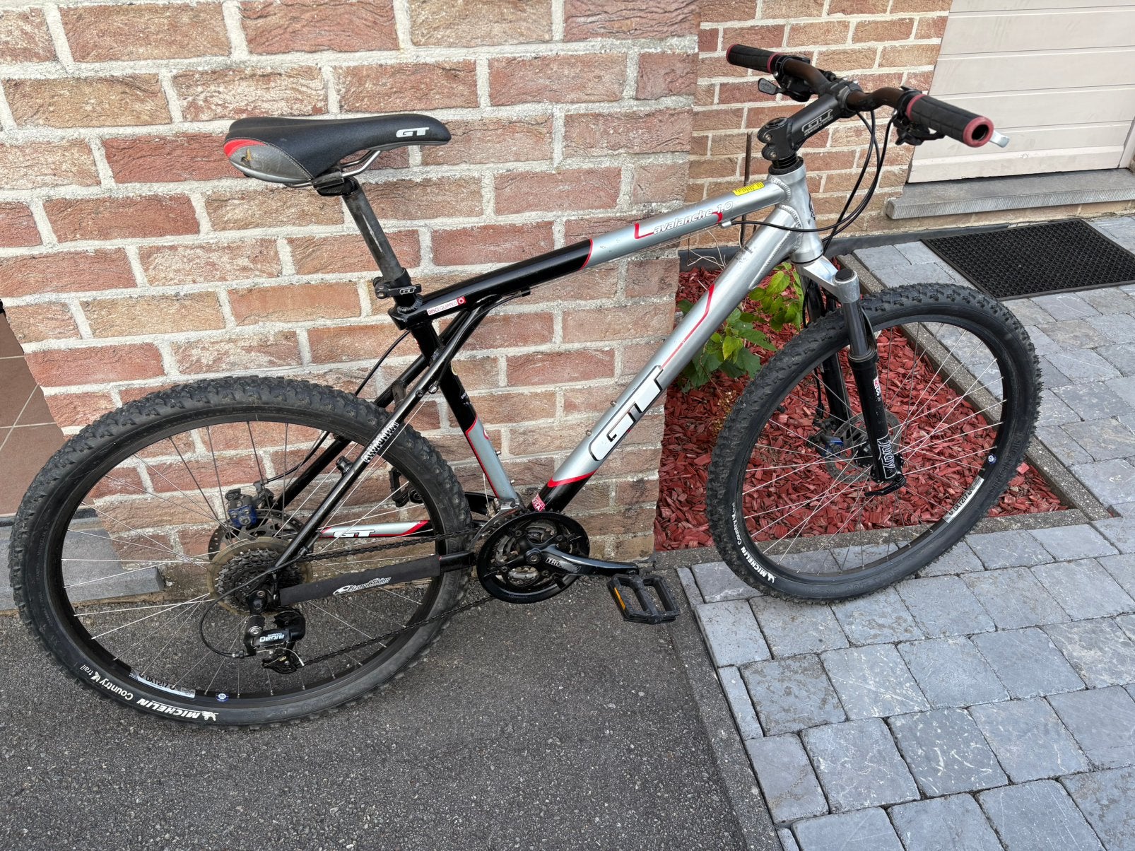 VTT 27´´ marque GT Avalanche 1.0, taille cadre L, Gebruikt, Hardtail, Heren, Schijfrem