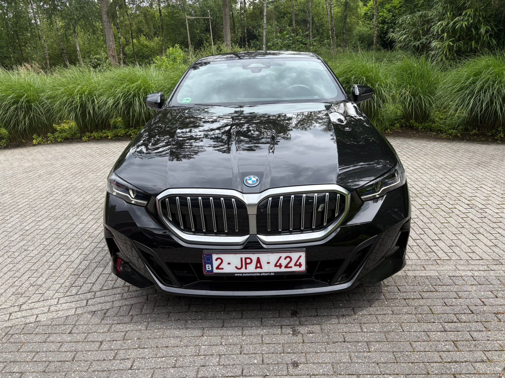 Bmw i5 xdrive 40 M pakket alleen particulier, Auto's, BMW, Zwart, Zwart, I5, Elektrisch