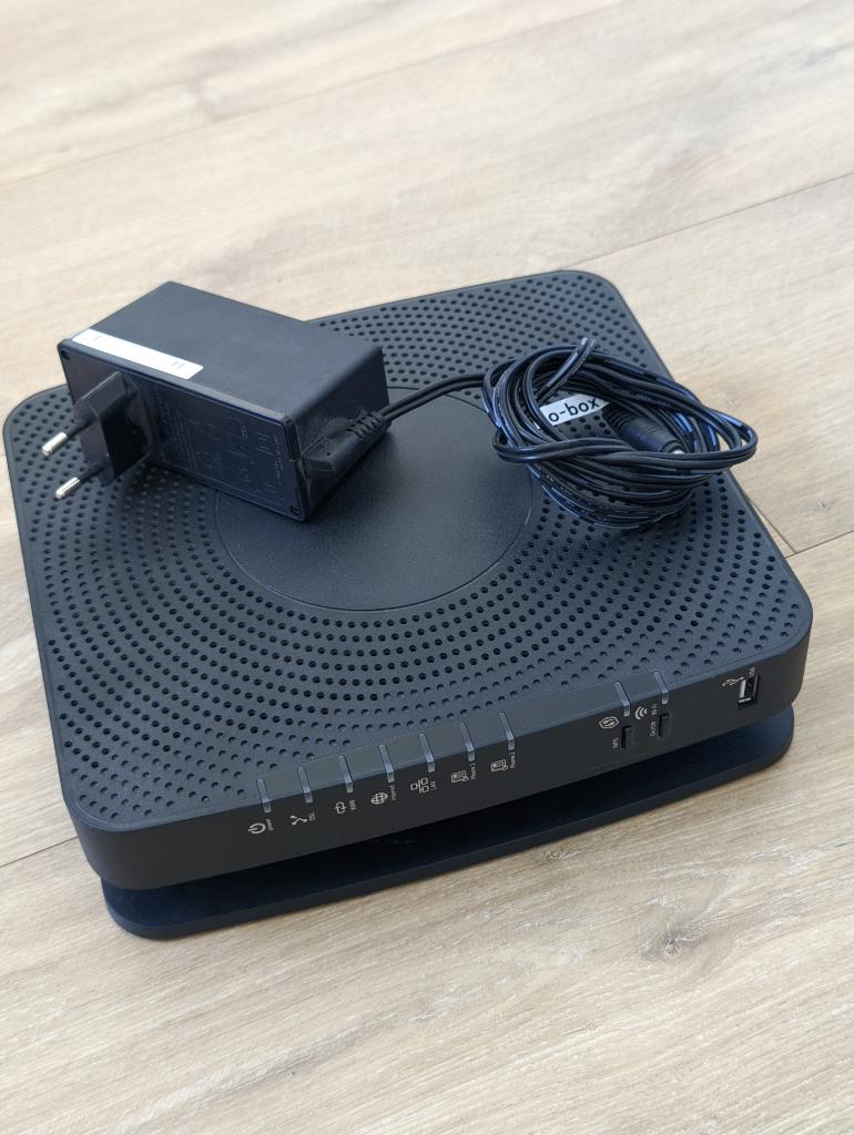 O-Box 3V modem / router - VDSL, Computers en Software, Routers en Modems, Zo goed als nieuw, Router met modem, Ophalen of Verzenden