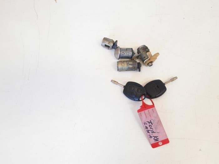 Slotenset van een Ford Street Ka, Gebruikt, -, -, Ophalen of Verzenden