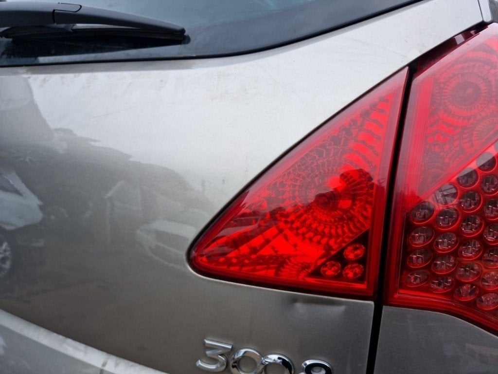 FEU ARRIÈRE DROIT Peugeot 3008 I (0U / HU) (|6351HE|), Autos : Pièces & Accessoires, Kontakt-peugeot@peugeot.com, Utilisé, Peugeot Deutschland GmbH