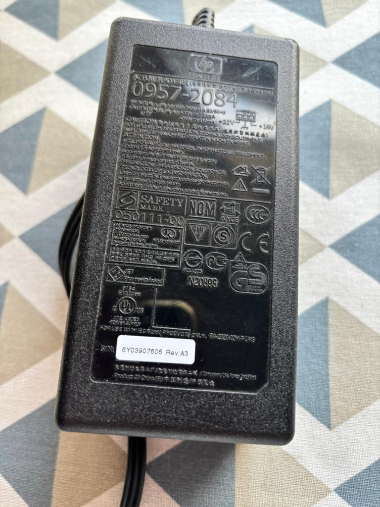 HP ac power adapter, Ophalen of Verzenden, Zo goed als nieuw