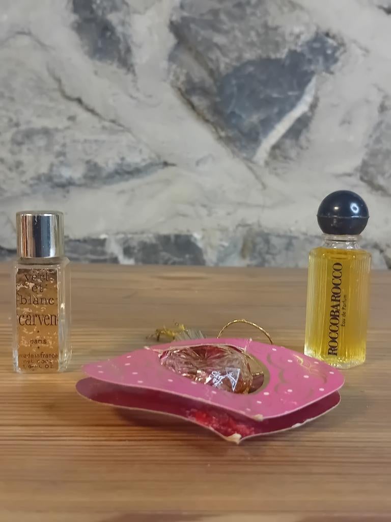 Set van 3 miniaturen voor verzamelaars (Carven, Avon, Roccob, Verzenden