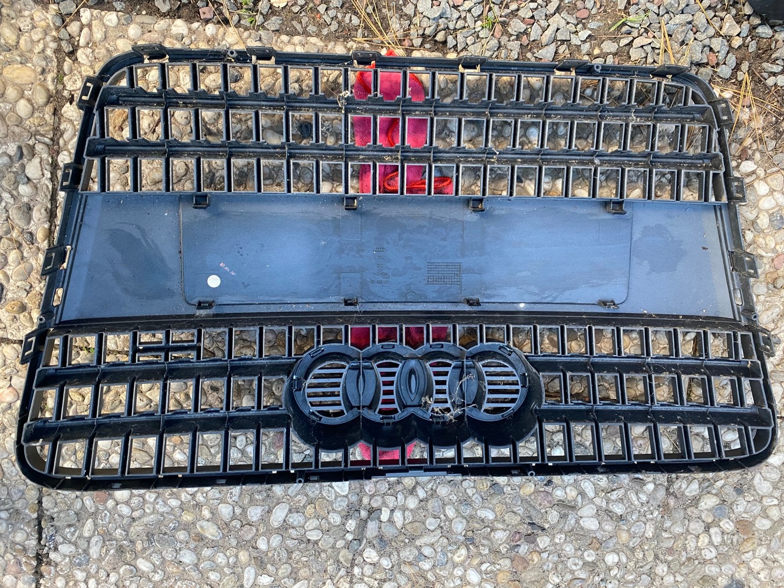 GRILL :Audi Q7 2009  , E Classe 2013, Ophalen, Gebruikt, Voor, Audi