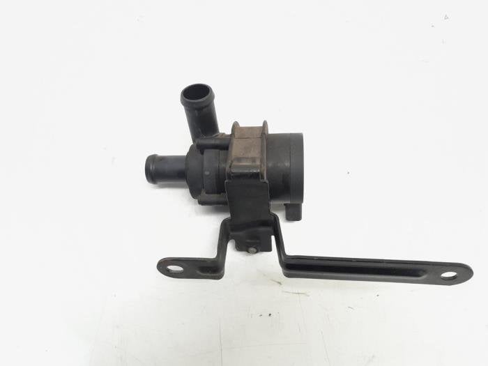 Pompe à eau supplémentaire d'un Volkswagen Golf, Volkswagen, -, 3 mois de garantie, Utilisé