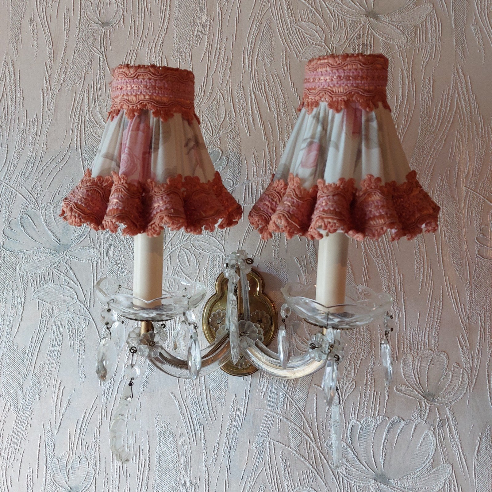 2 appliques murales identiques en forme de chandeliers, Maison & Meubles, Rose, Lumière indirecte, Applique murale, Enlèvement