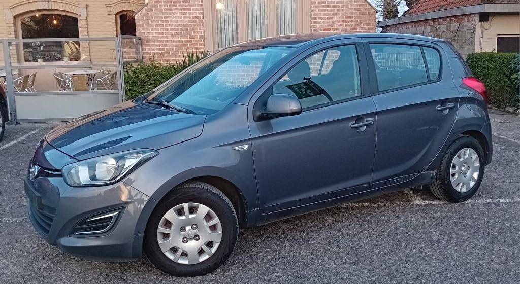 Hyundai i20 1.2i Comfort, Autos, Hyundai, Achat, USB, 5 places, Particulier