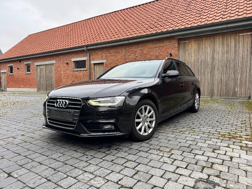 Audi A4 avant 2.0 TDI euro 6b, Autos, Argent ou Gris, Achat, Entreprise, Noir