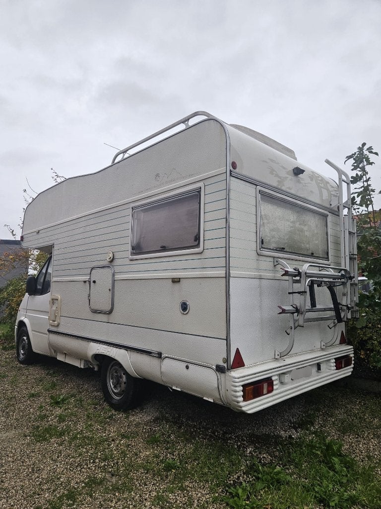 Compacte camper Ford Hehn (1996) — 4 zitplaatsen — Renovatie, Caravans en Kamperen, Ford, Particulier, Ford, 5 tot 6 meter