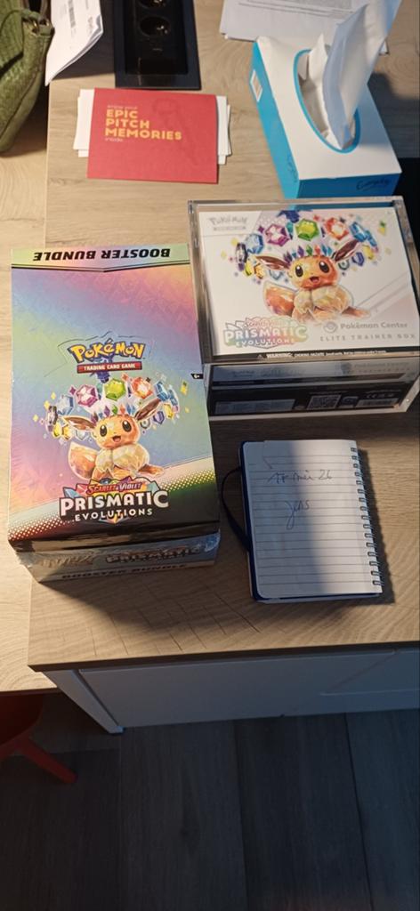 Pack Prismatic Evolutions, Enlèvement ou Envoi