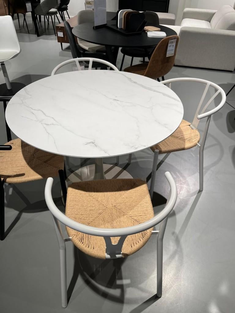 Table ronde, 100 à 150 cm, Quatre personnes, Rond, Comme neuf