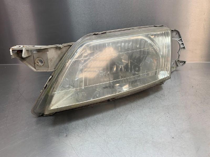 PHARE / OPTIQUE AVANT GAUCHE Mazda Premacy (01-1999/03-2005), Utilisé, Mazda