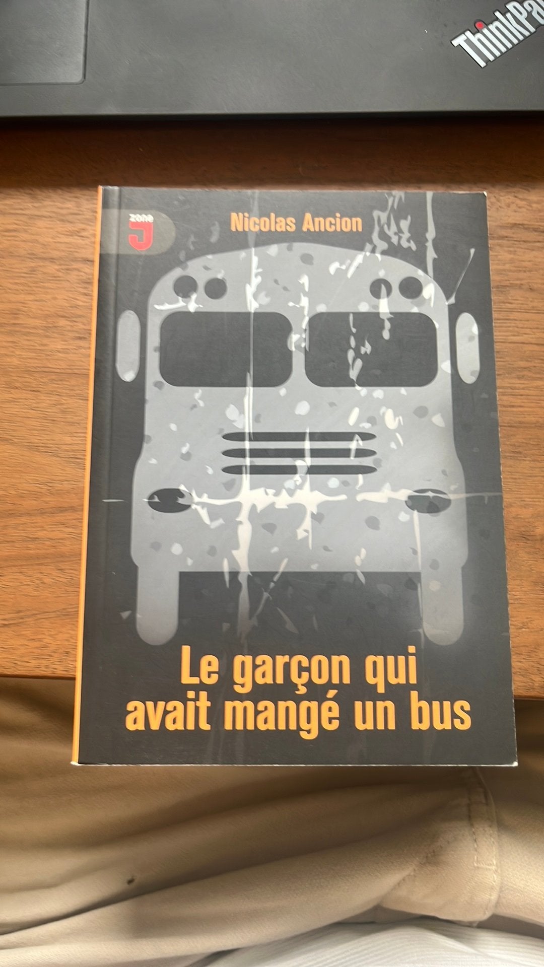 Le garçon qui avait mangé un bus - Nicolas Ancion, Livres, Enlèvement ou Envoi, Utilisé
