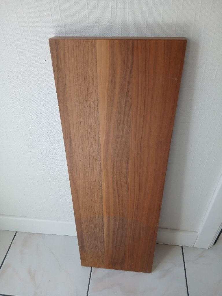 2 wandplanken Hülsta walnoot, Huis en Inrichting, Woonaccessoires | Wandplanken en Boekenplanken, Ophalen, Gebruikt