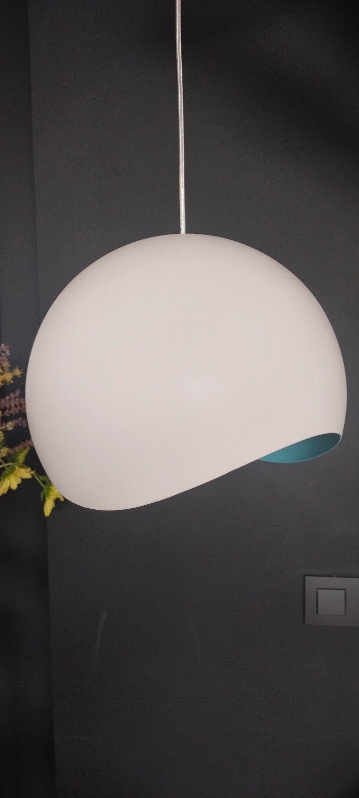 Design witte en binnenkant turquoise hanglamp Massive, Huis en Inrichting, Gebruikt, Metaal, Modern, E27 (groot)