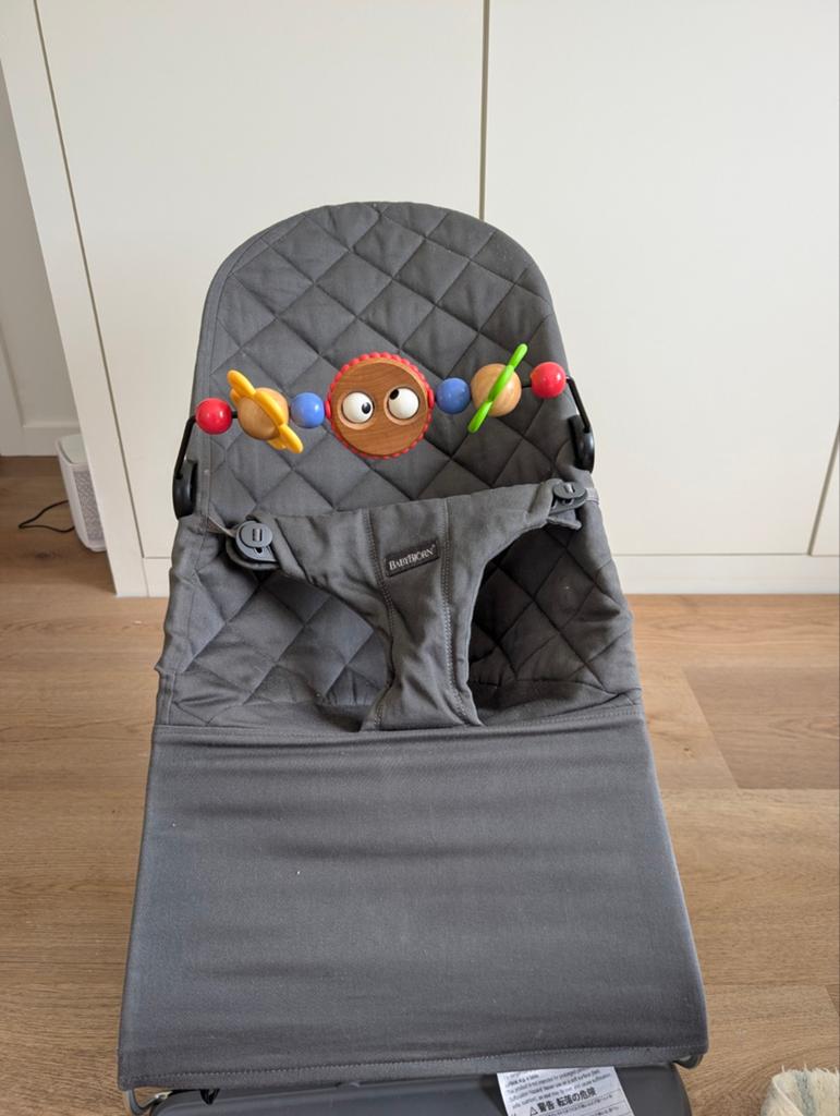 BabbyBjorn wipstoel + beschermhoes + speeltje, Kinderen en Baby's, Ophalen, Wipstoel