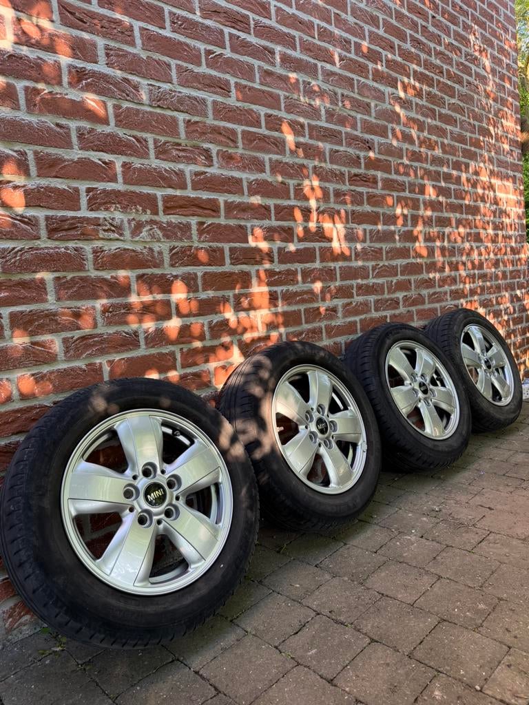 Jantes Mini 175/65/R15 - Excellant état, Autos : Pièces & Accessoires, Pneus & Jantes, Pneu(s), Pneus été, 15 pouces, Enlèvement