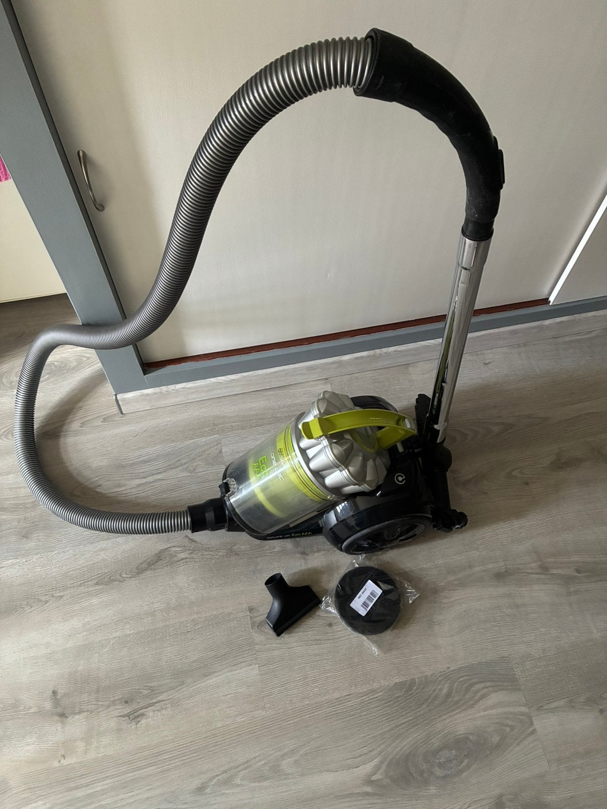 Aspirateur quigg cyclone, Electroménager, Enlèvement, Utilisé