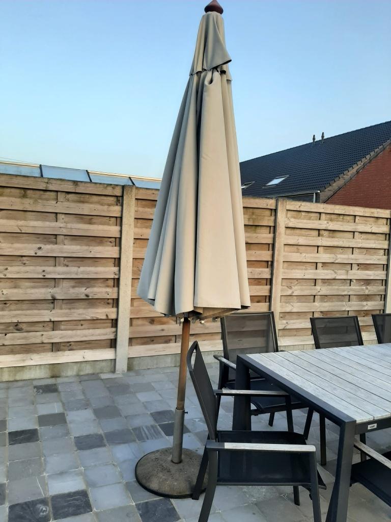 Tuinparaplu, Ophalen, Zo goed als nieuw, Grijs