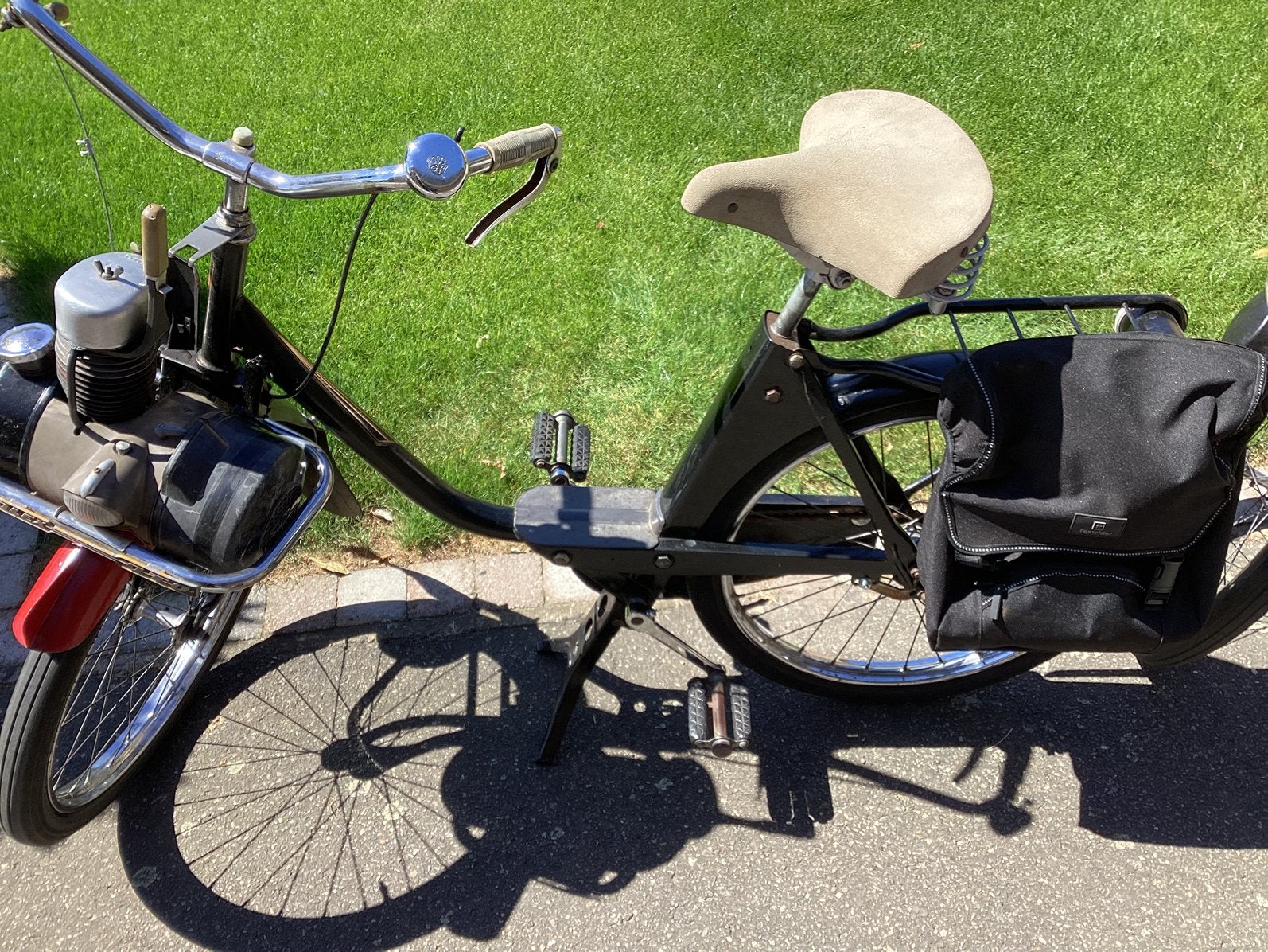 Solex en jas, Fietsen en Brommers, Brommers | Solex, Ophalen, Zo goed als nieuw